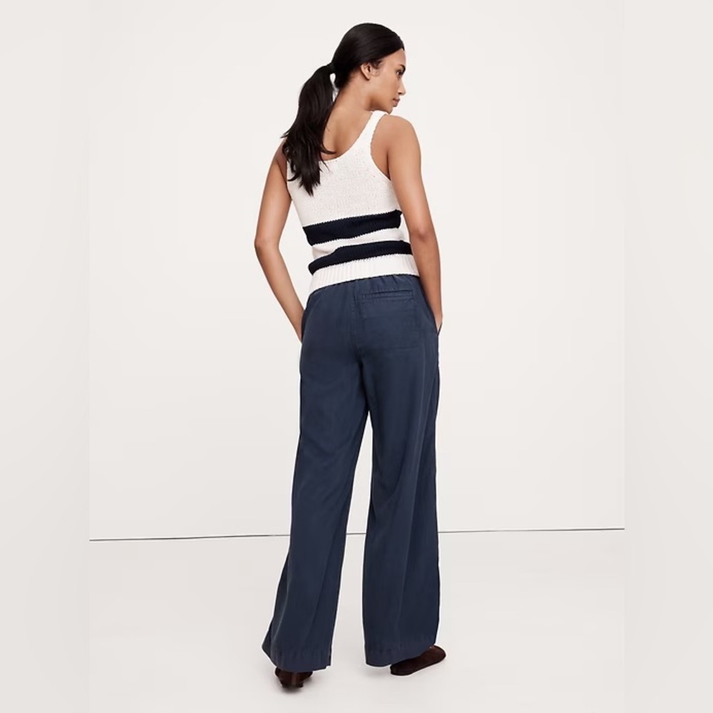 NEW! Banana Republic Navy Blue Super-Soft Soma Mid-Rise Wide-Leg Pant 🖤 772648 - Picture 2 of 6